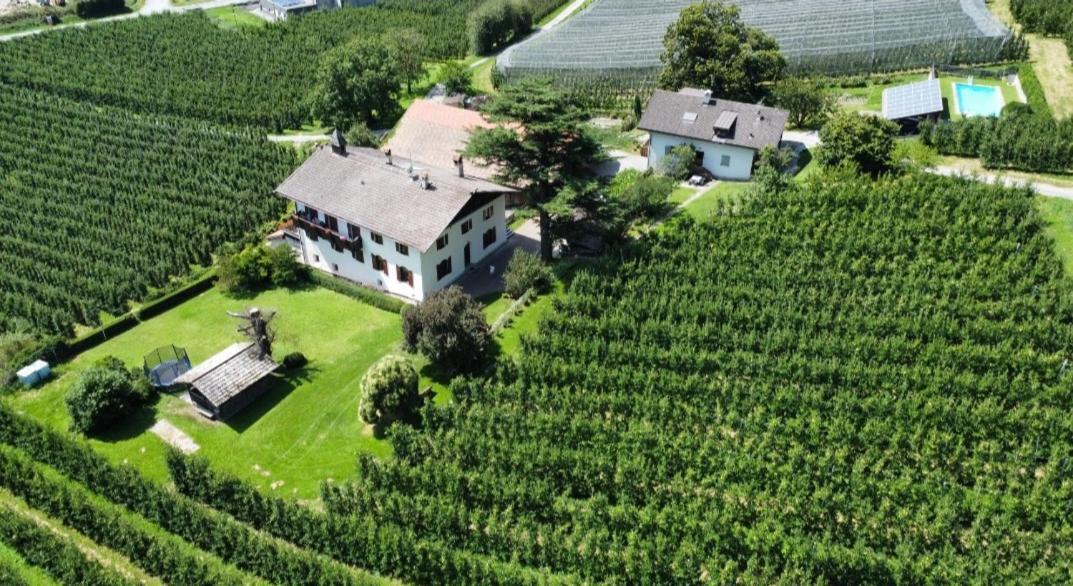 Mareinhof Vetzan-Apples,Apartment&More Silandro Exterior photo